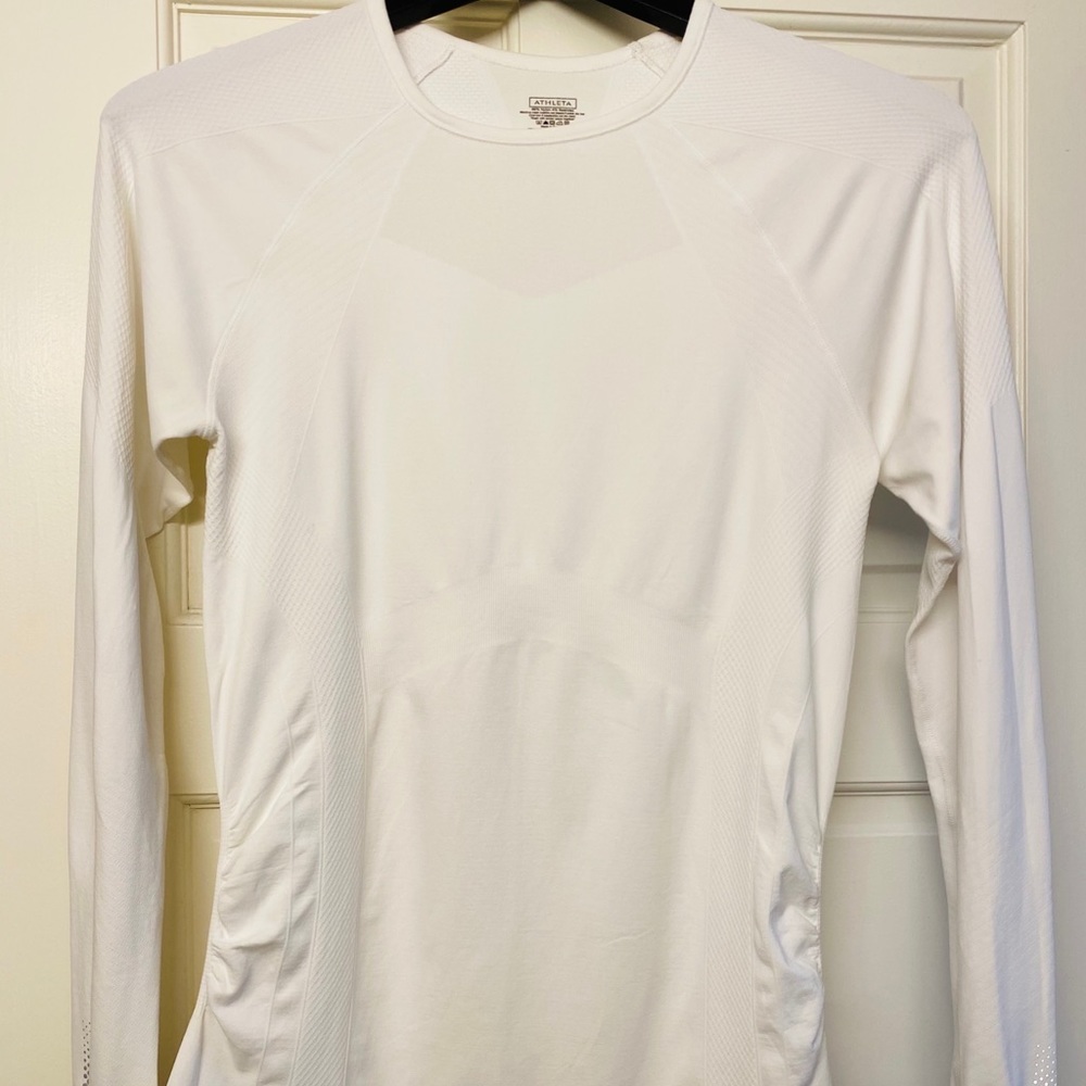 Athleta XT2 Anti-Odor Technology Long Sleeve Top